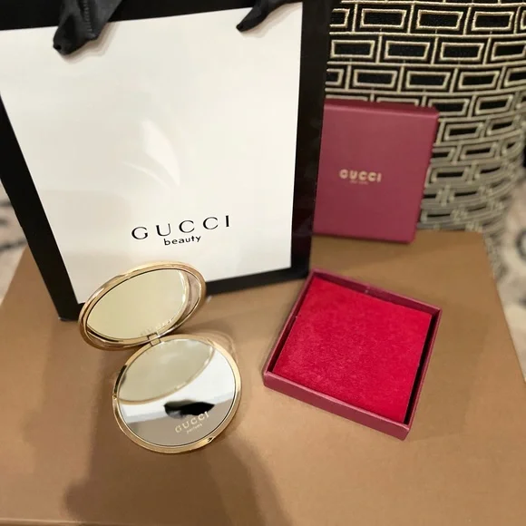 【新品未使用】GUCCI beauty ミラー 新品未使用】GUCCI beauty ミラー - メルカリ